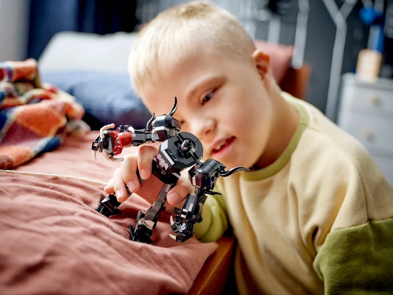 Lego super heroes marvel mech di venom vs. miles morales