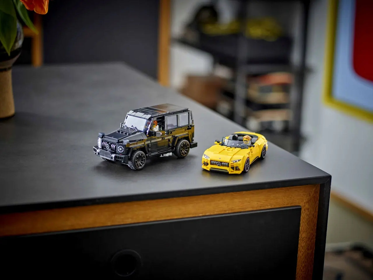 Lego Speed Mercedes-Amg G 63 e Mercedes- Amg G 63, in scatola da 808 pezzi per ragazzi di 10+ anni, 76924
