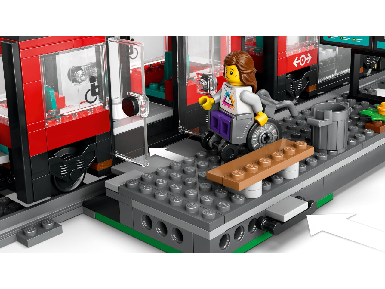 LEGO City - Set di gioco con tram: gli appassionati di tram e trenini adoreranno questo set Tram e stazione del tram per i bambini e le bambine dai 7 anni in su 60423