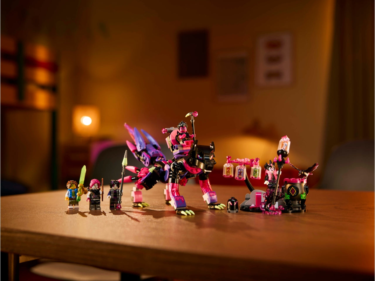 LEGO® DREAMZzz - Collezione libera lâimmaginazione e consente ai giovani sognatori di scegliere le proprie avventure mentre costruiscono creature e veicoli fantastici Le creature da incubo della Mai-Strega per i bambini dai 9 anni in su 71483