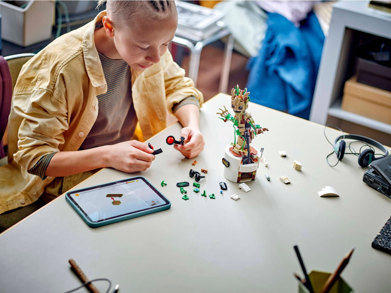LEGO Marvel - Giocattolo animato di Groot costruibile per bambini: Groot ballerino è un regalo interattivo per i bambini e le bambine dai 10 anni in su 76297