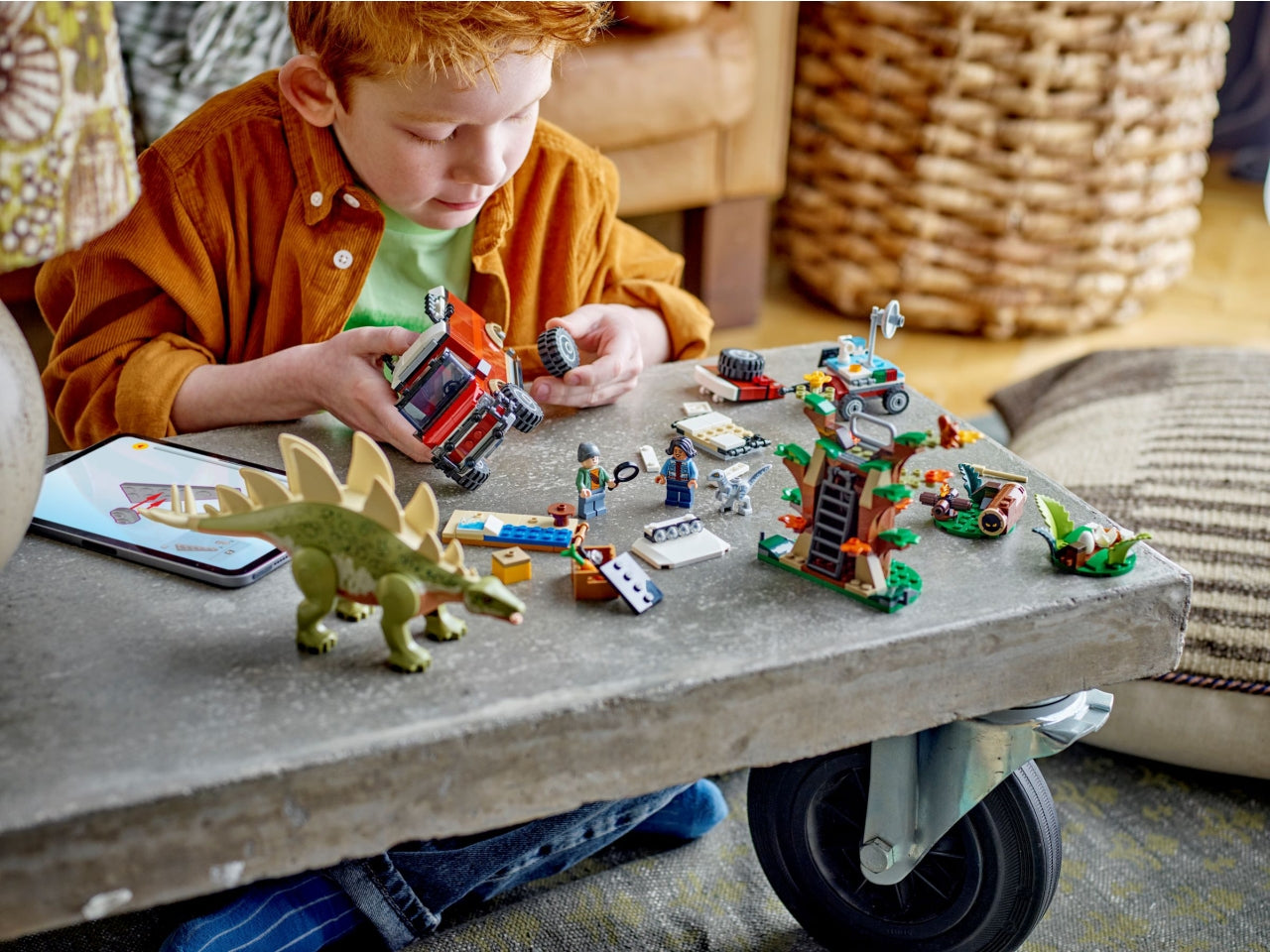 LEGO Jurassic World - Set con stegosauro giocattolo: delizia i fan dei dinosauri di 6+ anni con questo dettagliato set Missione dinosauro 76965