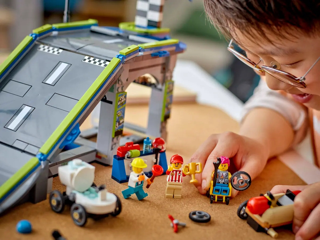 Lego City great vehicles nessun limite: gara sulla pista a rampe 436 pezzi per età 6+ 60460