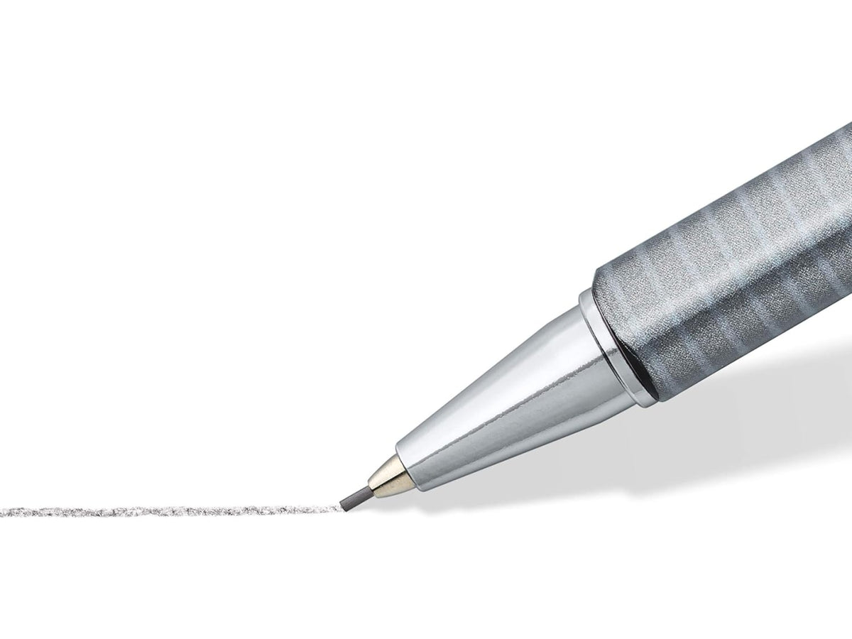 Portamine triplus 0,7 mm con tubetto 12 mine HB per disegno tecnico e artistico, forma ergonomica in metallo, grigio - in blister - Staedtler