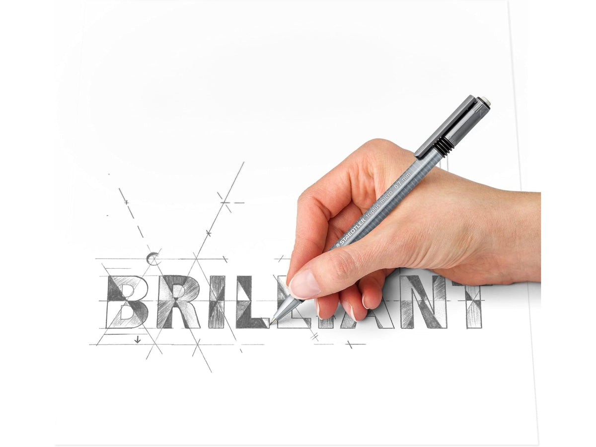 Portamine triplus 0,7 mm con tubetto 12 mine HB per disegno tecnico e artistico, forma ergonomica in metallo, grigio - in blister - Staedtler