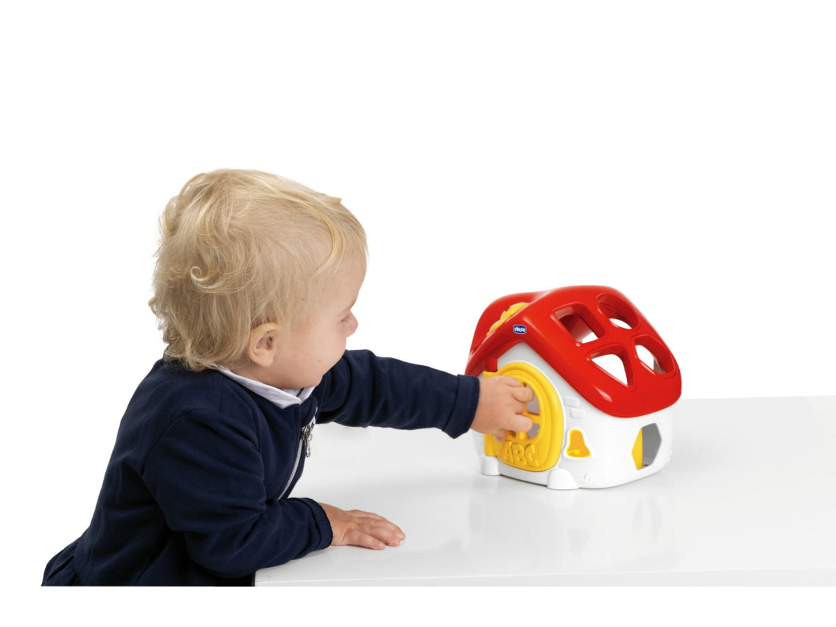 Chicco ABC Casetta Incastri - Multicolor, Plastica, Età 10-36 Mesi, Batterie Incluse, Dimensioni 19,2x15x16,8 cm $