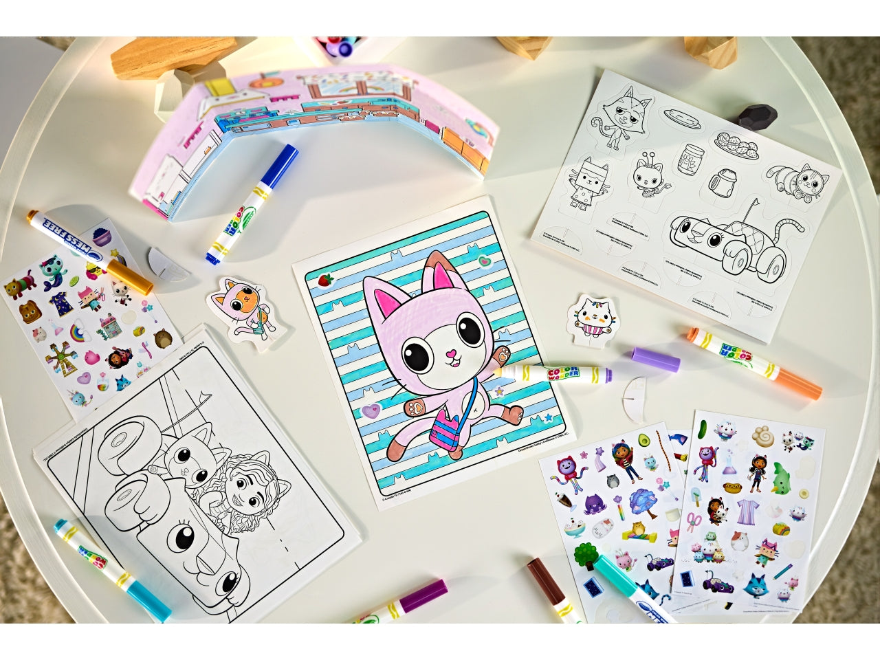 Activity color wonder gabby's dollhouse