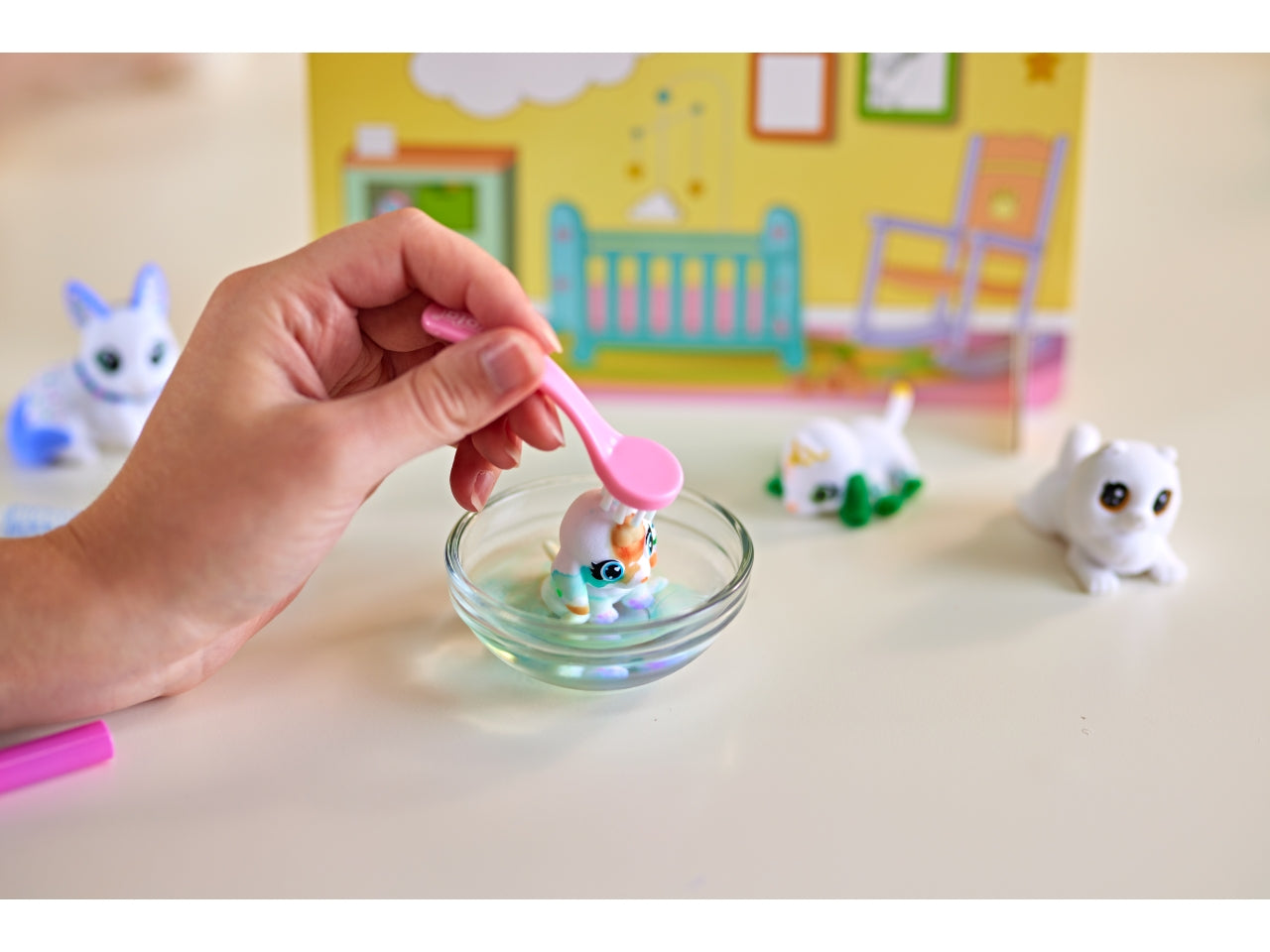Washimals Baby Pets Asilo Nido dei Cuccioli - Set con 5 Pets e Accessori, Multicolor, Età 3+, Crayola