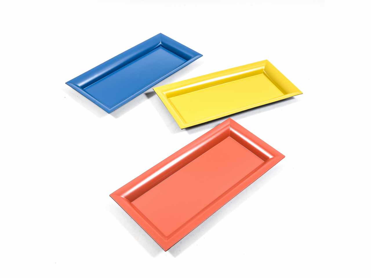 Vassoio in plastica 36x17x2,5cm colori assortiti