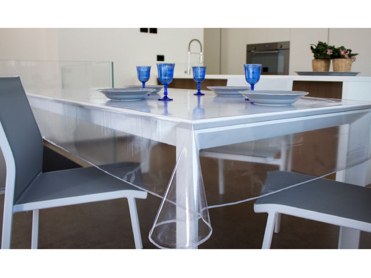 Tovaglia trasparente in pvc 130x220cm con bordo tagliacuci