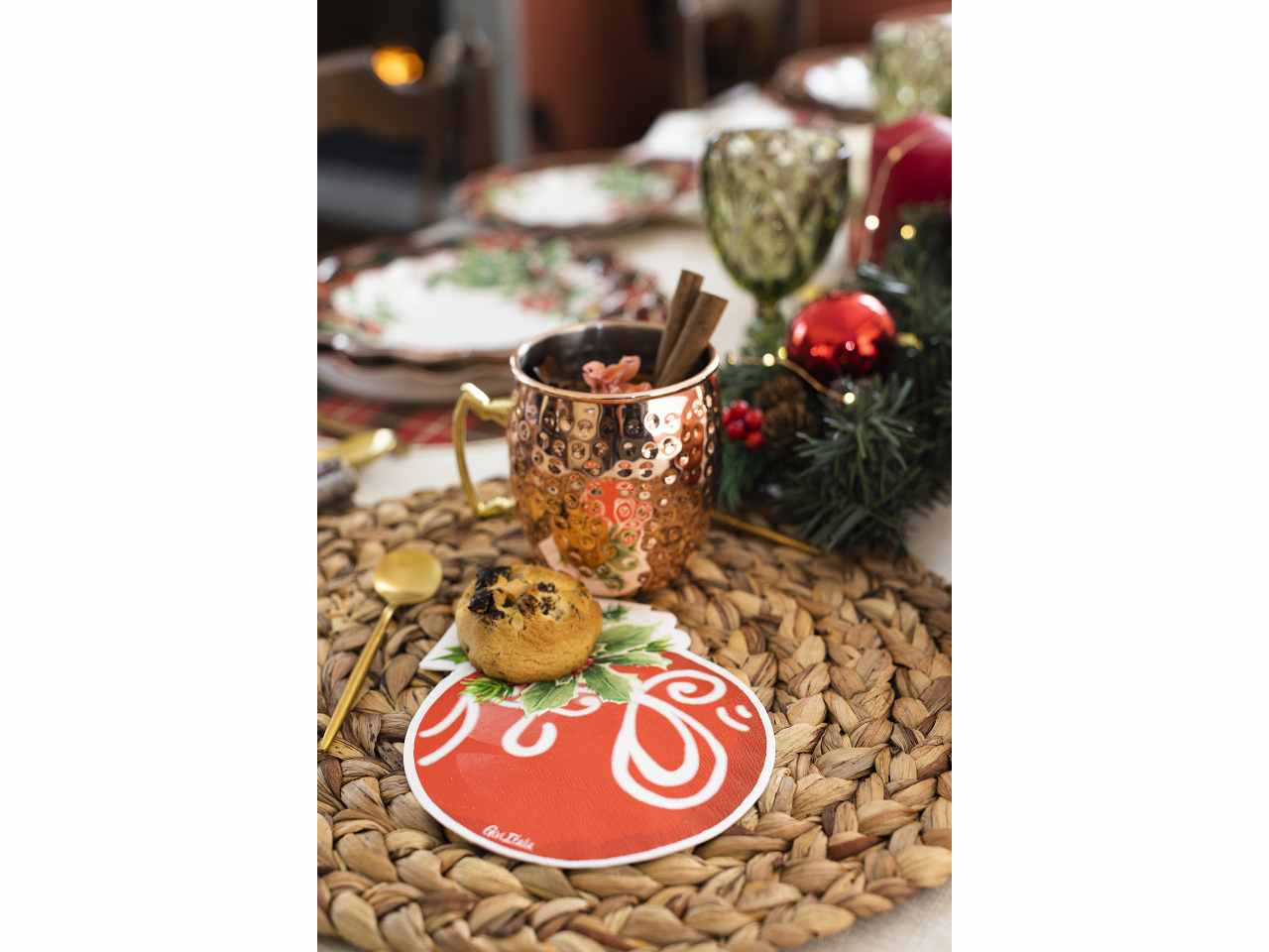 Tovaglioli sagomati pallina di natale cm33x33 16 pezzi$