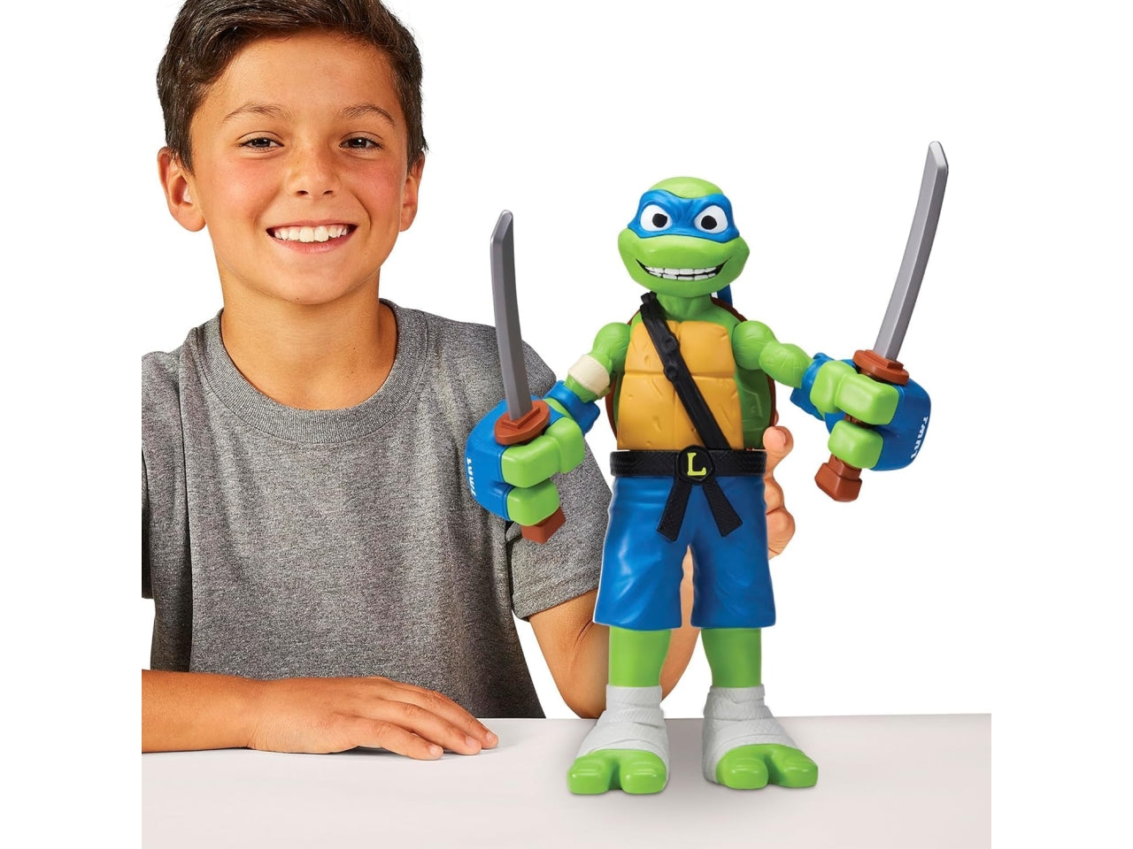 Turtles personaggio rolling punch leo - Leonardo in versione personaggio gigante 30 cm con funzione! Spostandolo - Giochi Preziosi