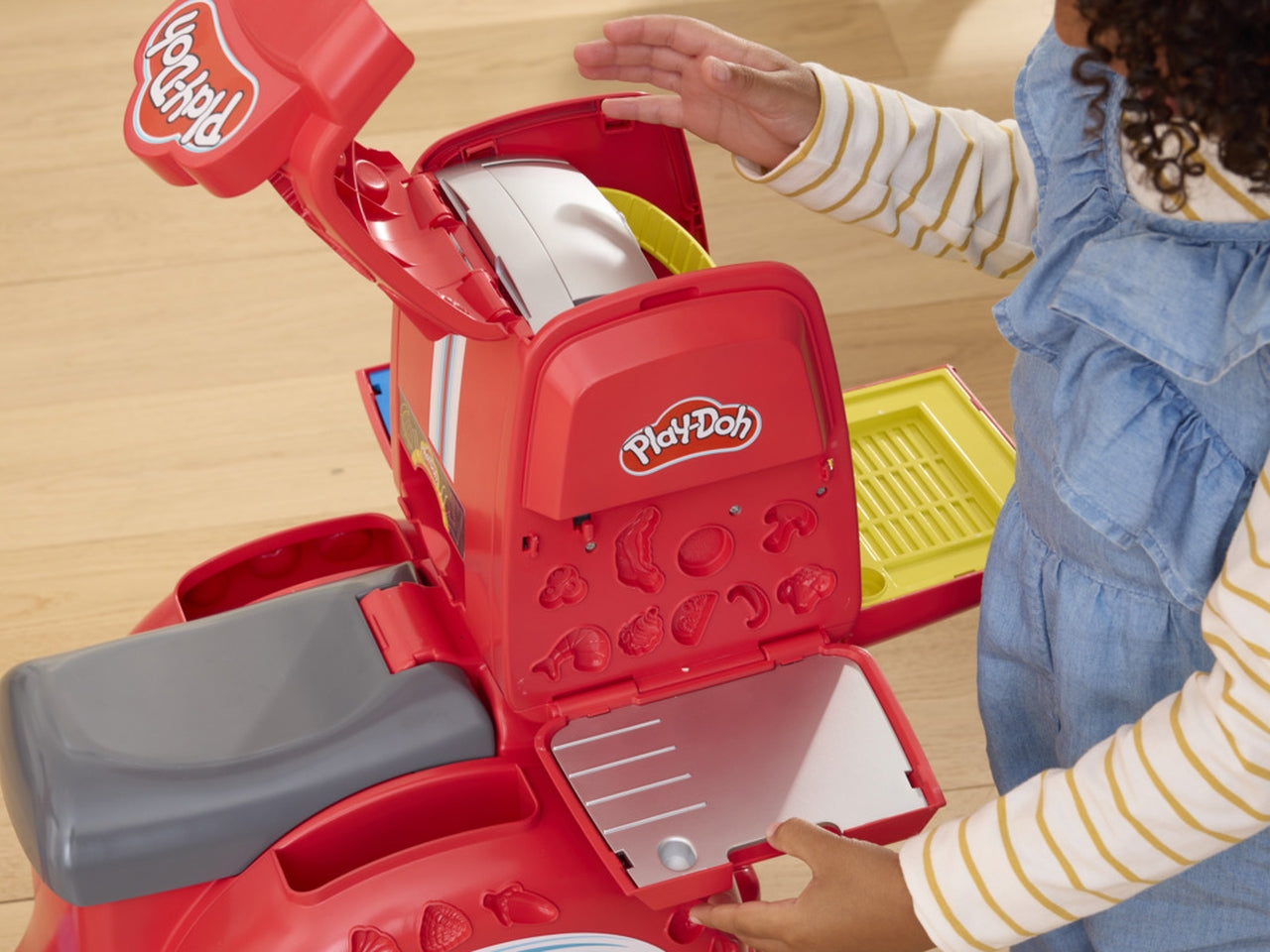 Pasta Modellabile Play-Doh Pizza Delivery Scooter: Set per Bambini 3+ | Dimensioni 20,3x62,2x43,2 - Hasbro