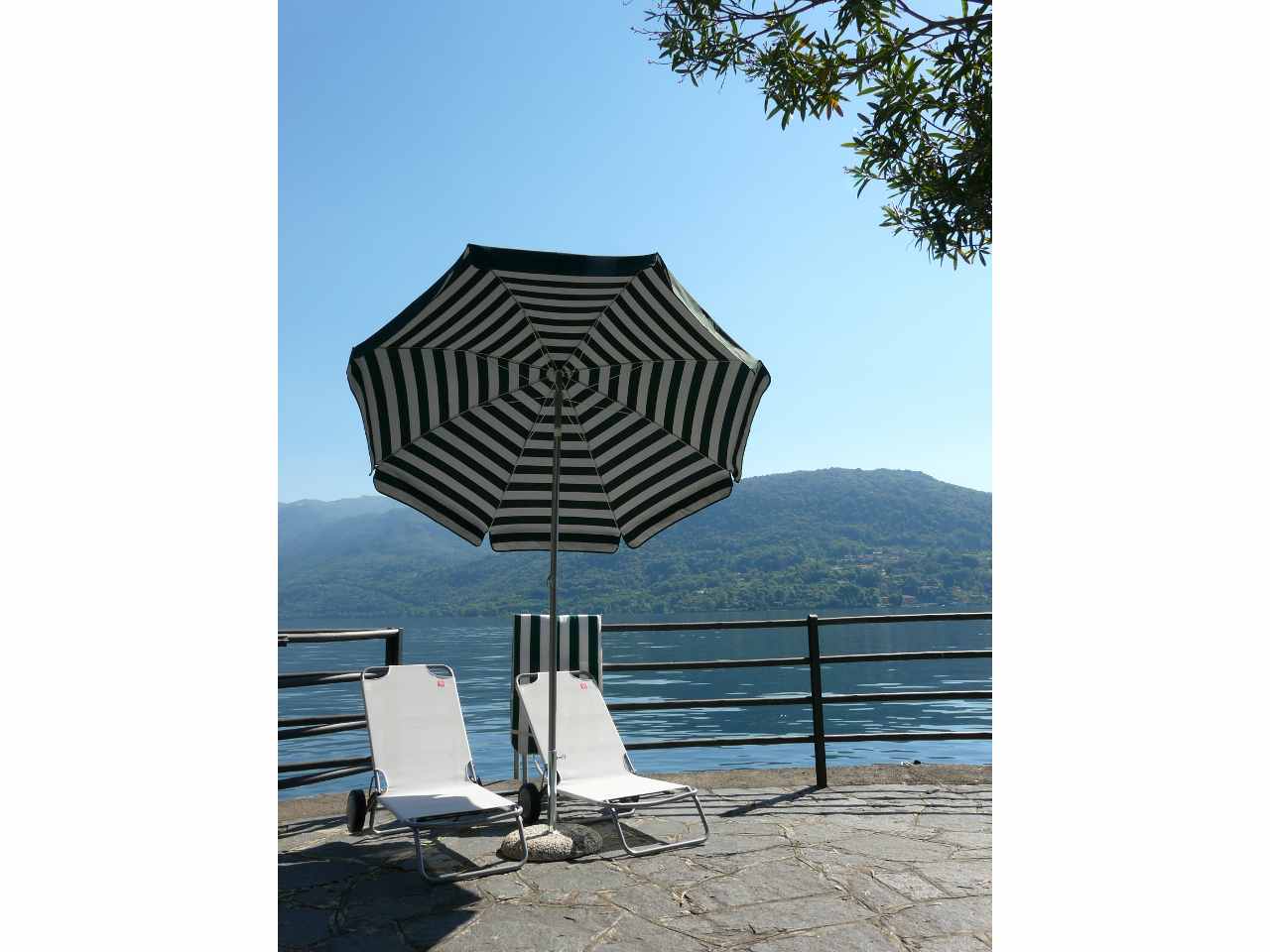 Ombrellone da spiaggia rigato bianco verde 100/8/33cm