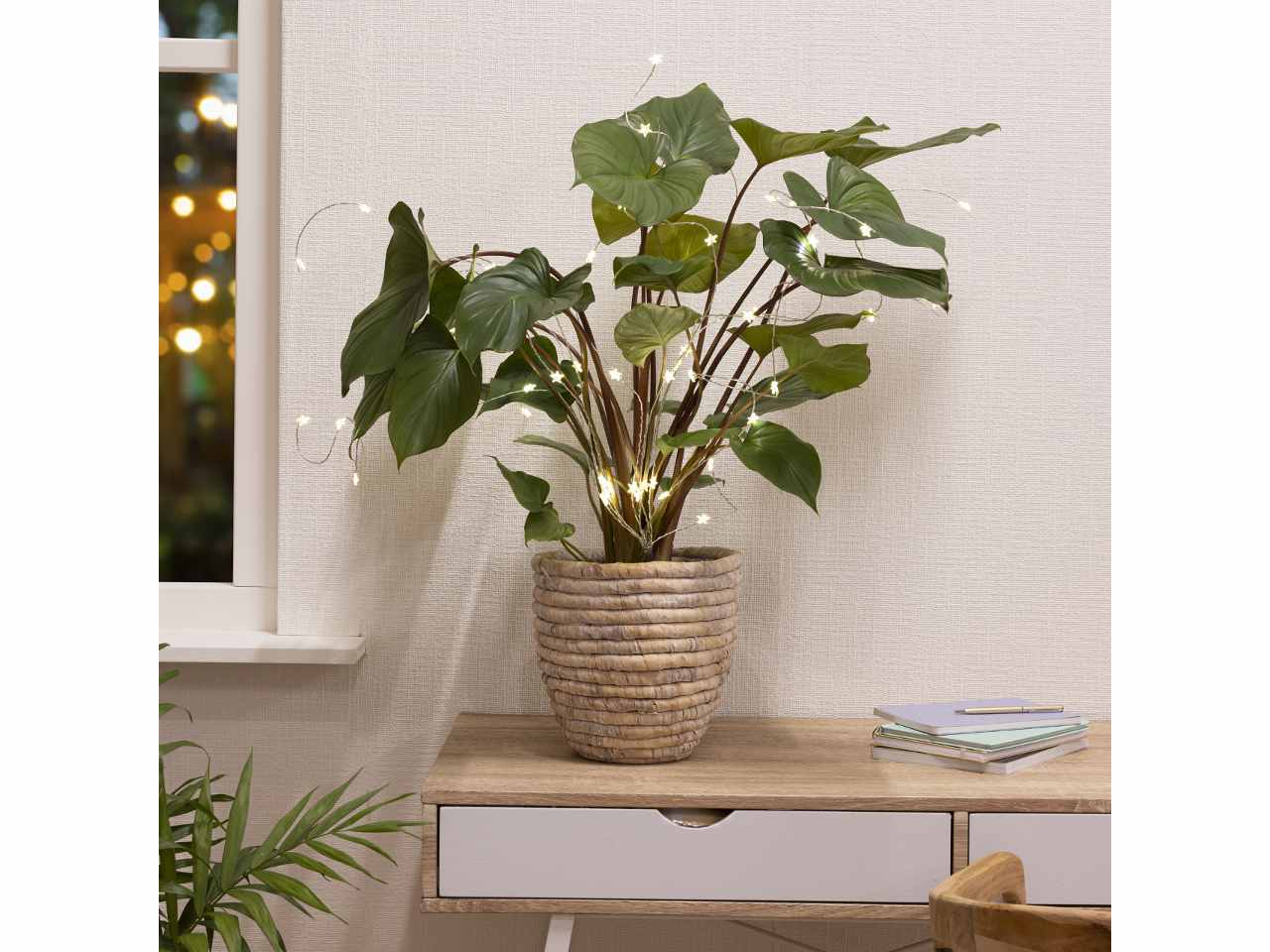 Catena luci 60 micro led 80cm bianco caldo con funzionamento a batteria uso esterno $