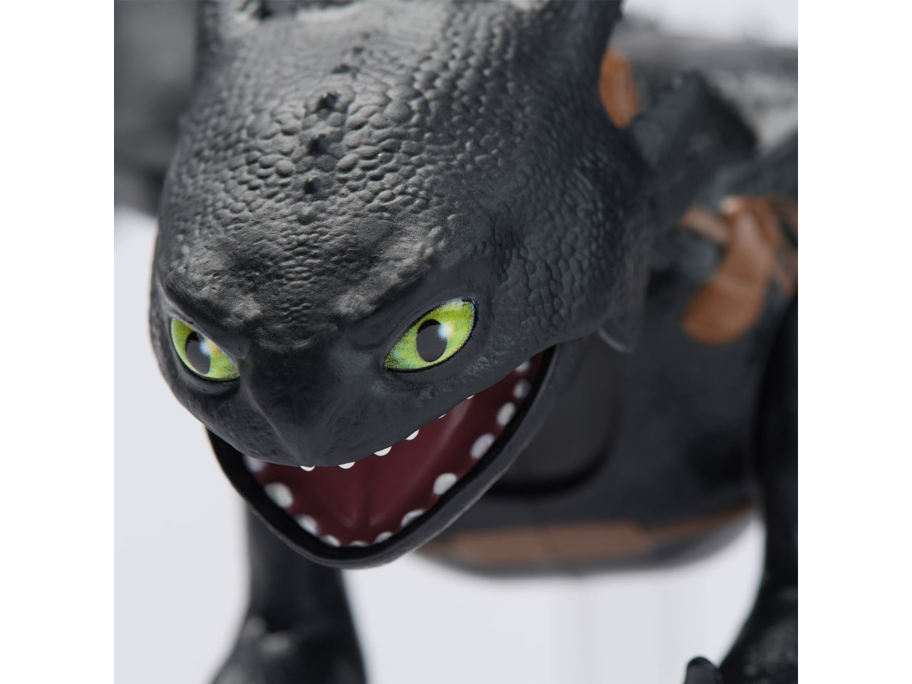 Dragons sdentato sputafuoco