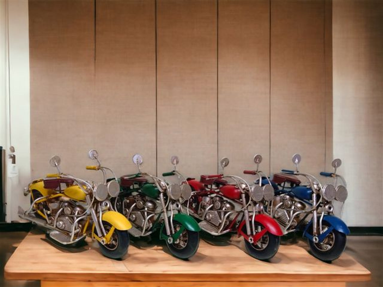 Modellino decorativo moto custom vintage in metallo 4 colori assortiti - Sud import