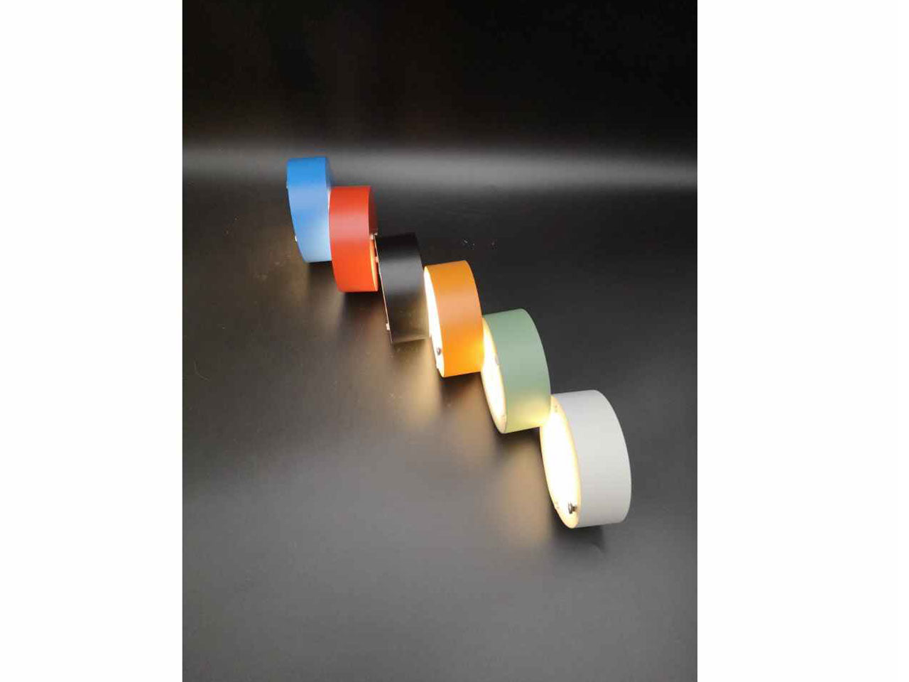 Lampada led touch 2.8w ricarica usb rossa $