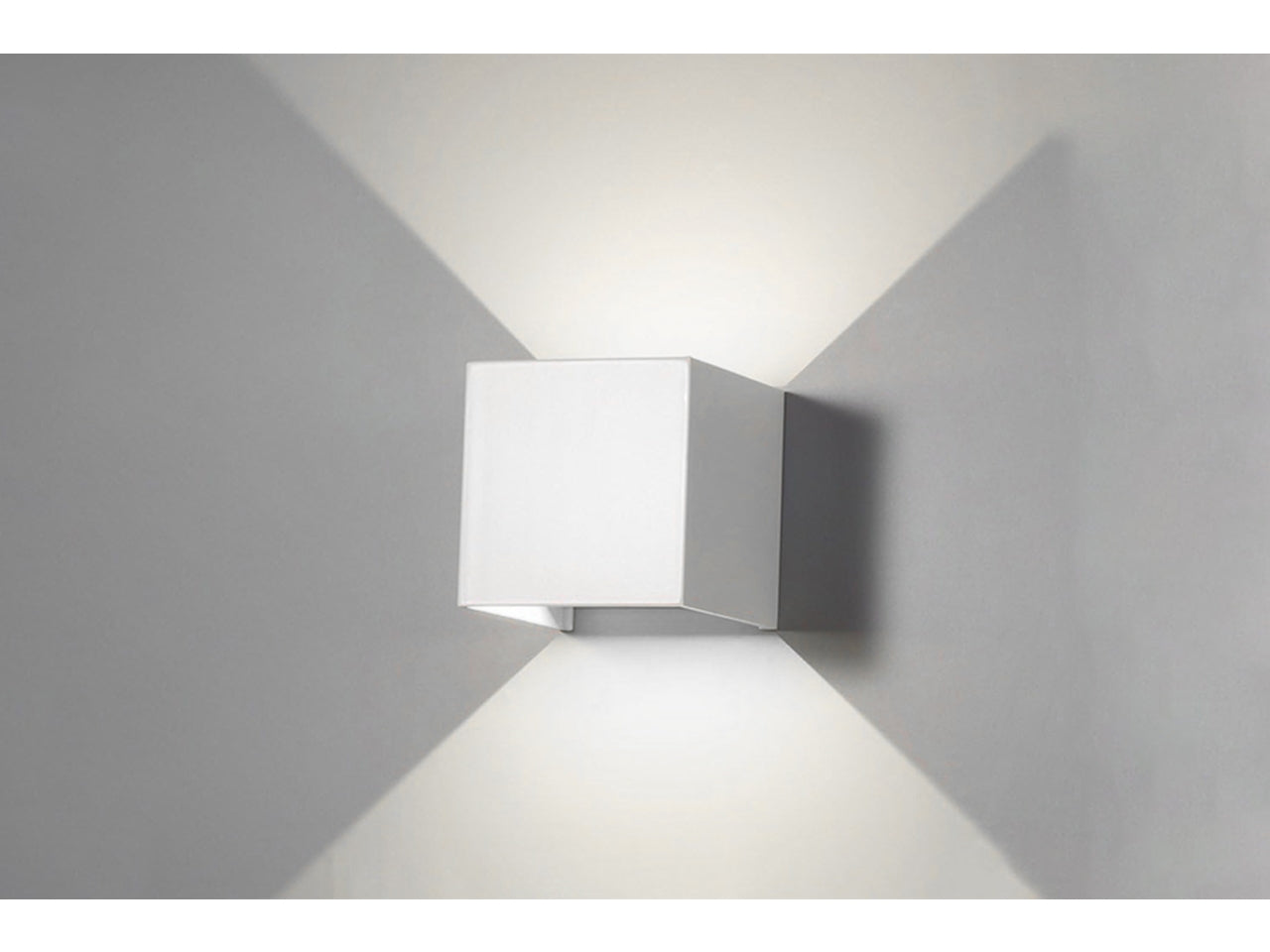 Applique da muro alluminio con 2 led 10x10x8cm bianca luce fredda