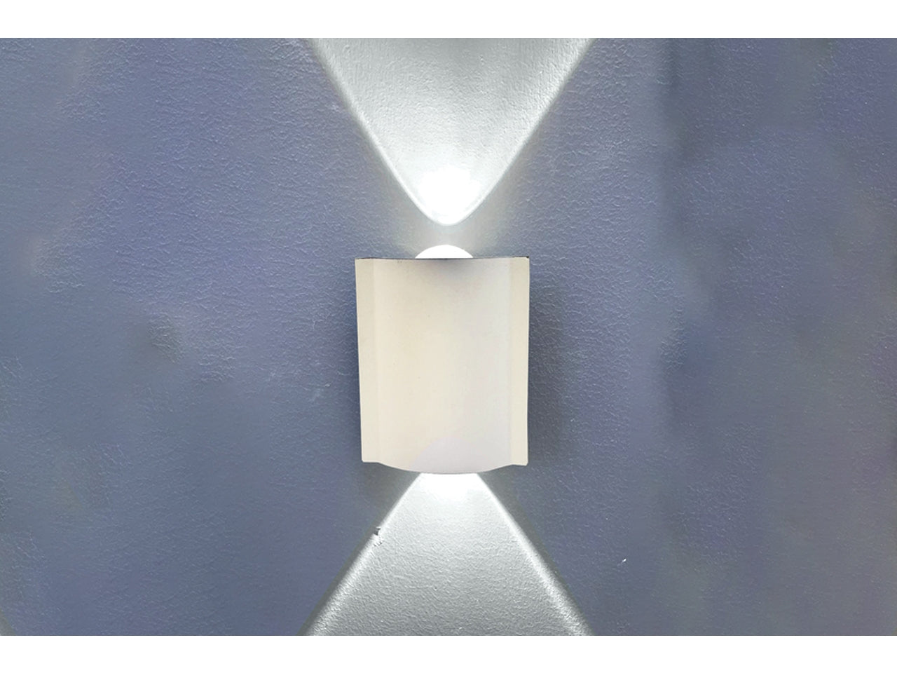 Applique da muro alluminio con 2 led 4x6,5x4cm bianca luce fredda