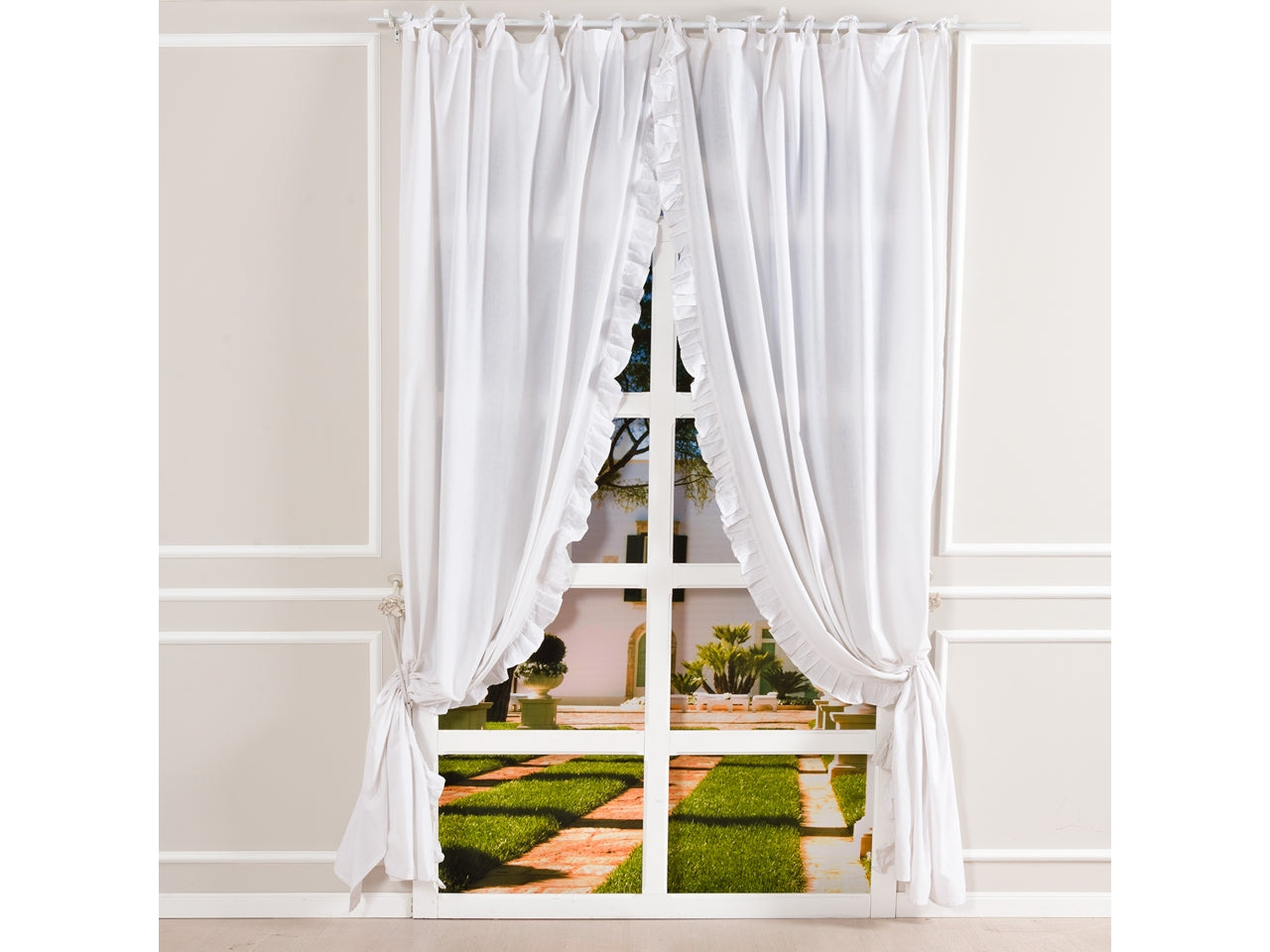 Tende linea Ninfea in pizzo di colore bianco