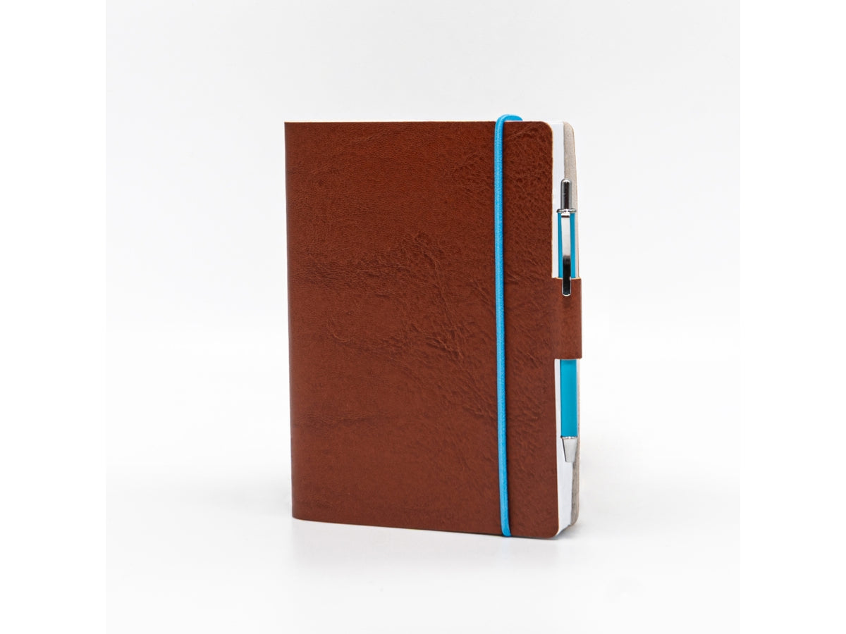 Agenda blueband 2026 12x17cm con elastico in similpelle beige $