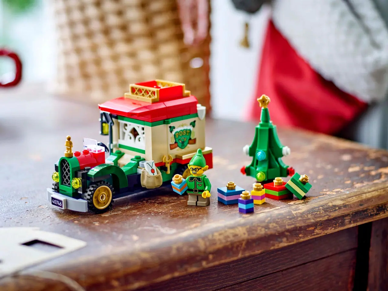 Lego LEL Seasons and Occasions Furgone delle consegne di Babbo Natale