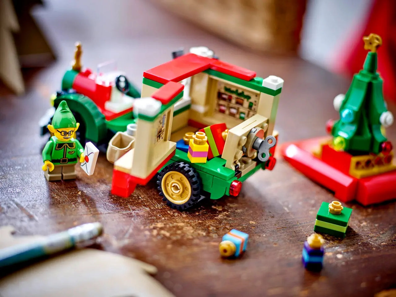 Lego LEL Seasons and Occasions Furgone delle consegne di Babbo Natale