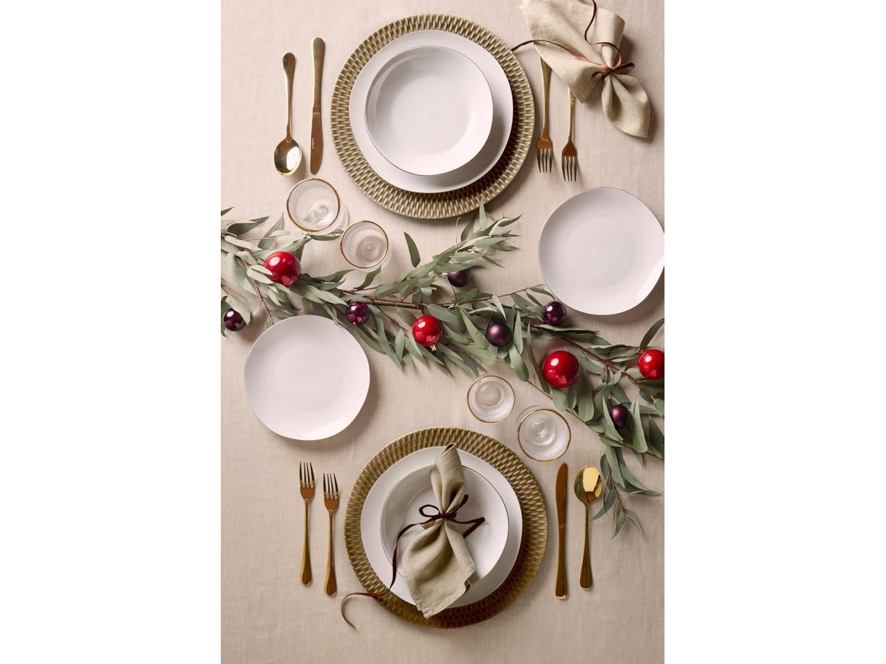 Servizio tavola 18 pz Delphi filo oro