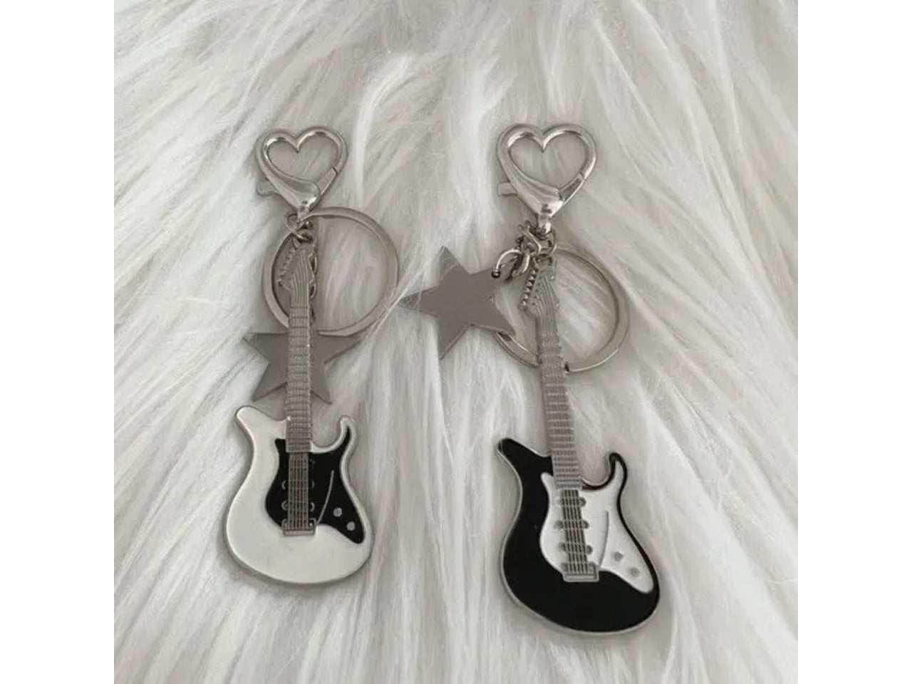 Portachiavi chitarra in metallo 2 colori