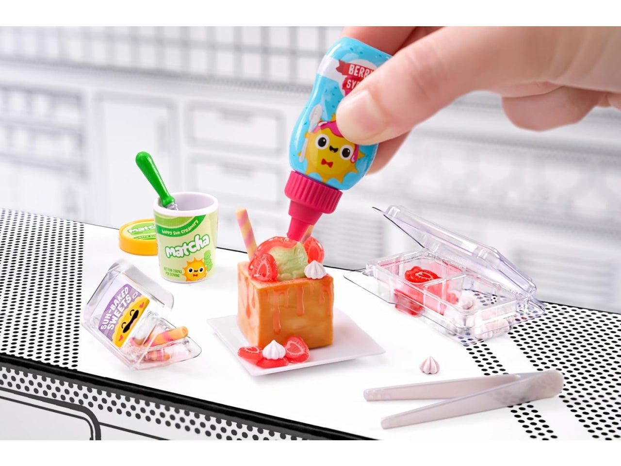 Mga's miniverse- make it mini foods: diner in series 4wave $