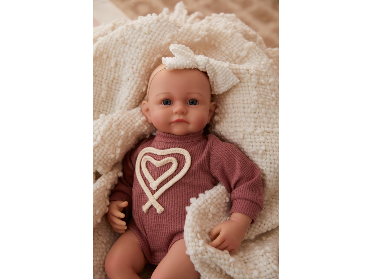 Baby born neoborn girl fair/open