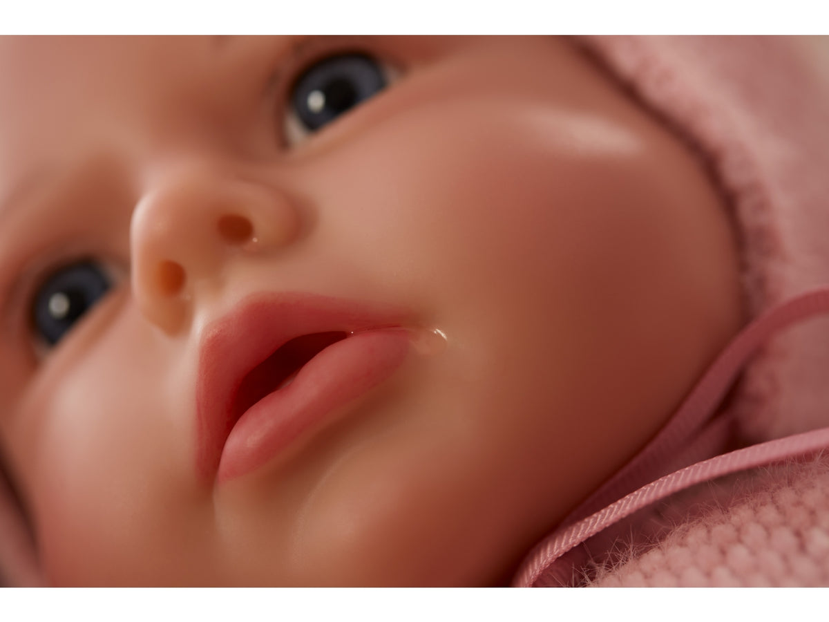 Baby born neoborn girl fair/open