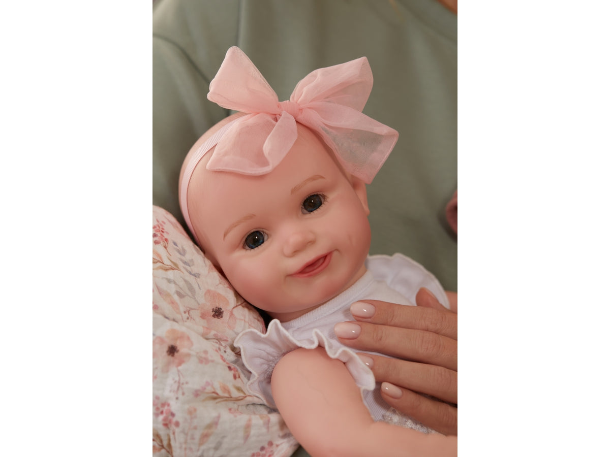 Baby born neoborn girl light/open