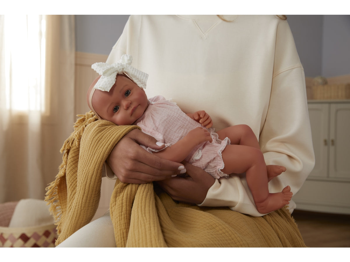 Baby born neoborn girl med/open