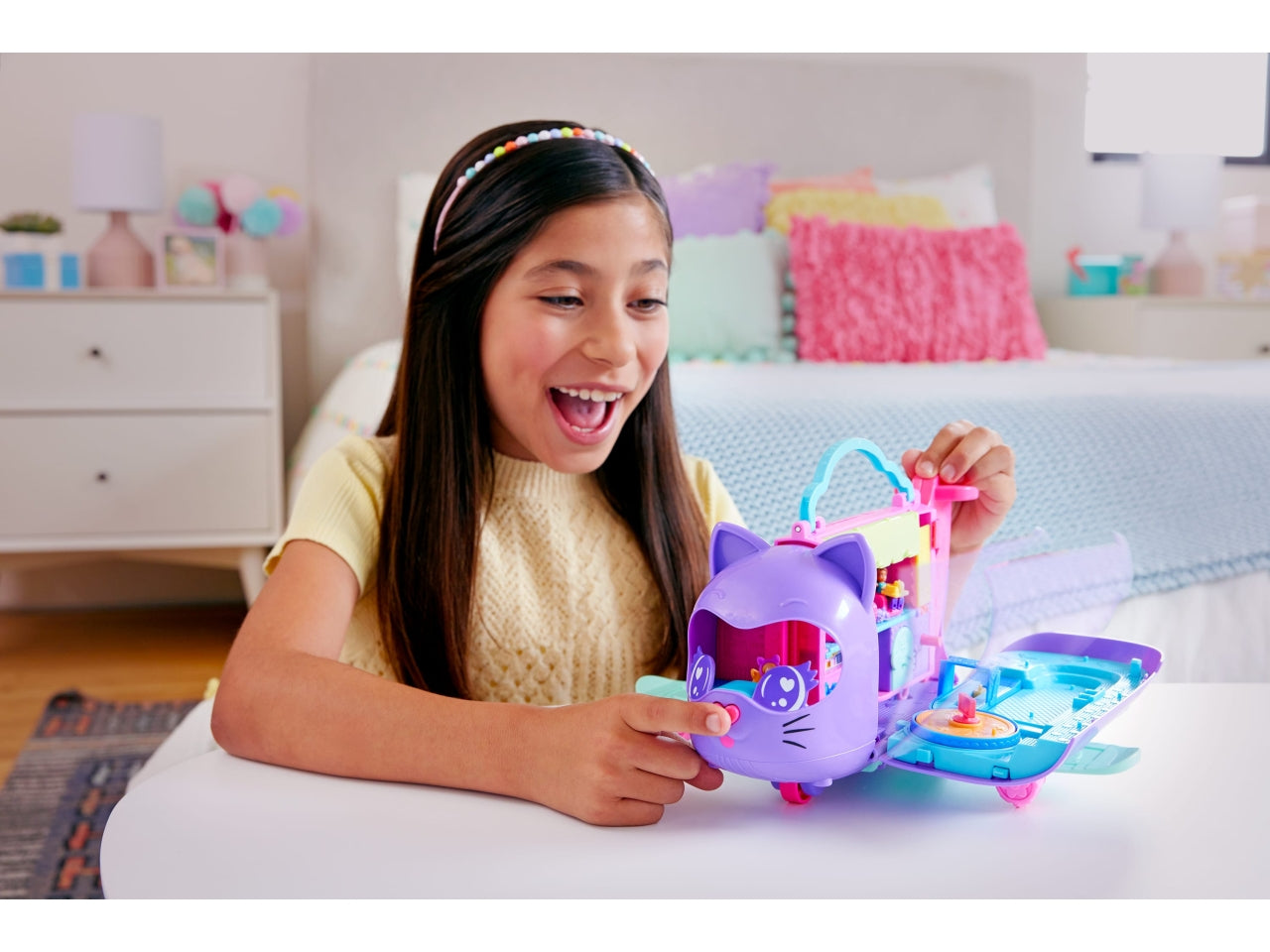 Polly pocket avventura a Rio, giocattolo aereo a forma di gattino per bimbe 4+ Mattel