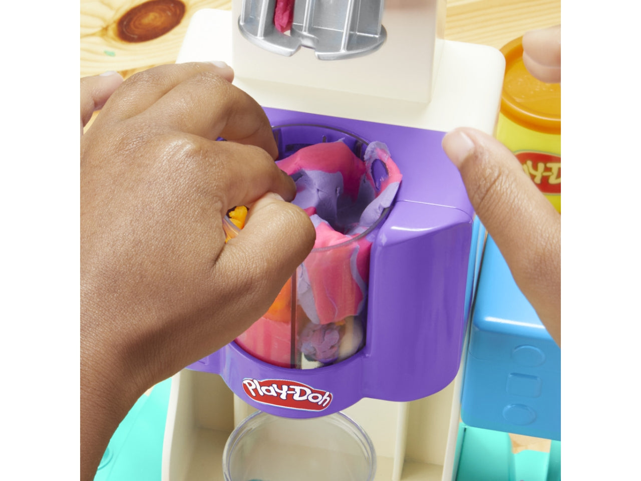 Play-doh gelateria arcobaleno, giocattolo interattivo con plastilina 3+ Hasbro
