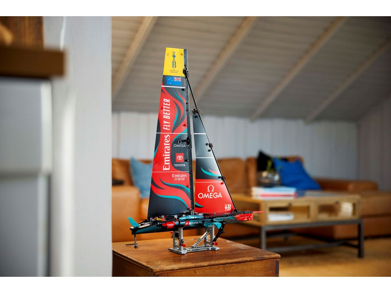 LEGO Technic - yacht da regata per adulti 18+ Yacht Emirates Team New Zealand AC75 42174
