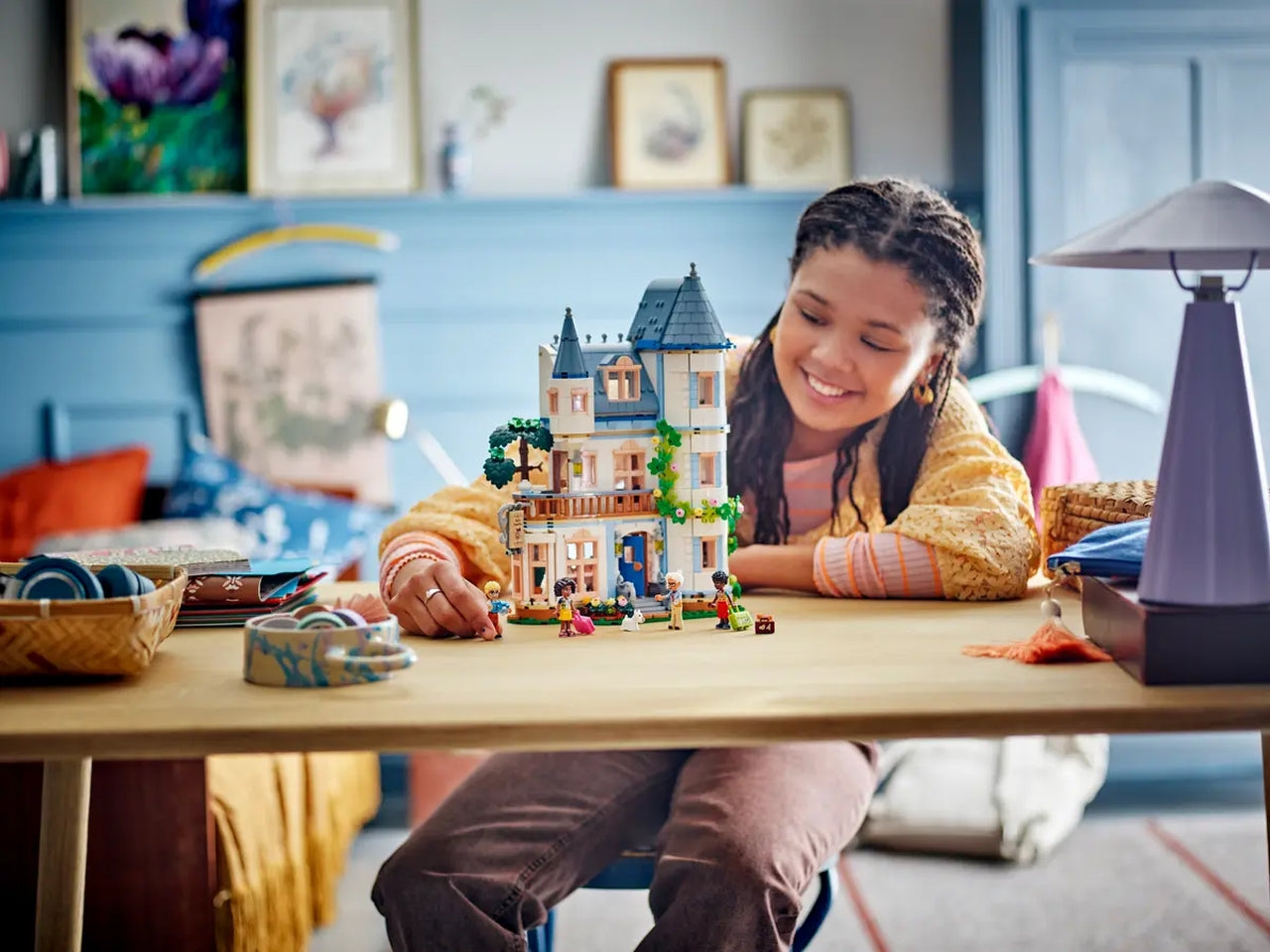 Lego Friends Bed and Breakfast al Castello, set di mattoncini in scatola da 1311 pezzi, per ragazze 12+ anni 42638
