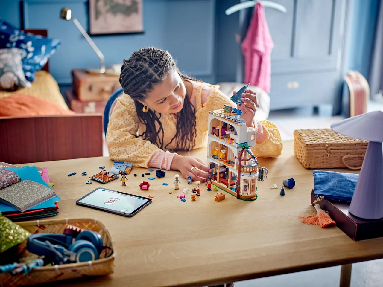 Lego Friends Bed and Breakfast al Castello, set di mattoncini in scatola da 1311 pezzi, per ragazze 12+ anni 42638