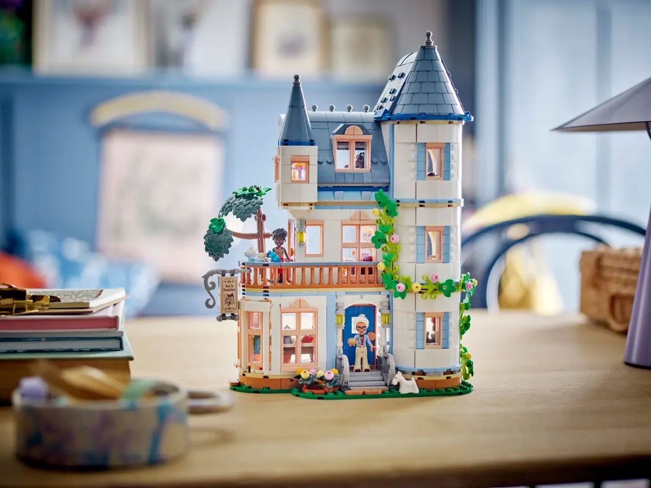 Lego Friends Bed and Breakfast al Castello, set di mattoncini in scatola da 1311 pezzi, per ragazze 12+ anni 42638