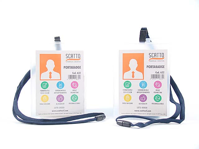 Porta badge Scatto in PVC flessibile con cordoncino in poliestere blu 9,5x12,5cm