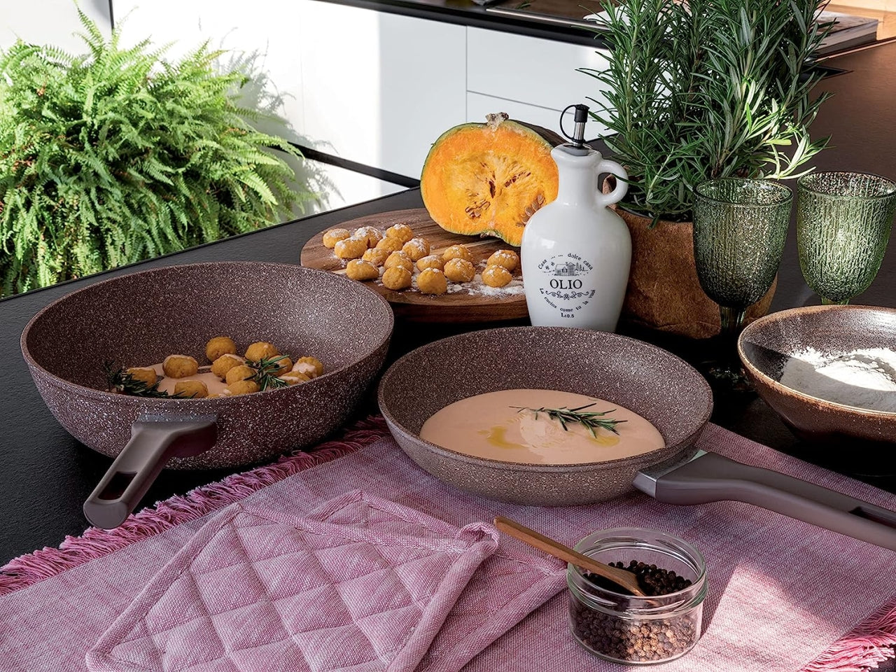 Tognana batteria da 8 pezzi di pentole e padelle royal rosestone in alluminio forgiato e fondo ad alto spessore adatto acnhe all'induzione