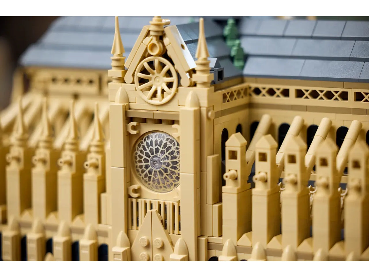 Lego architecture Notre Dame de Paris, scatola da 4383 pezzi, 18+ anni 21061