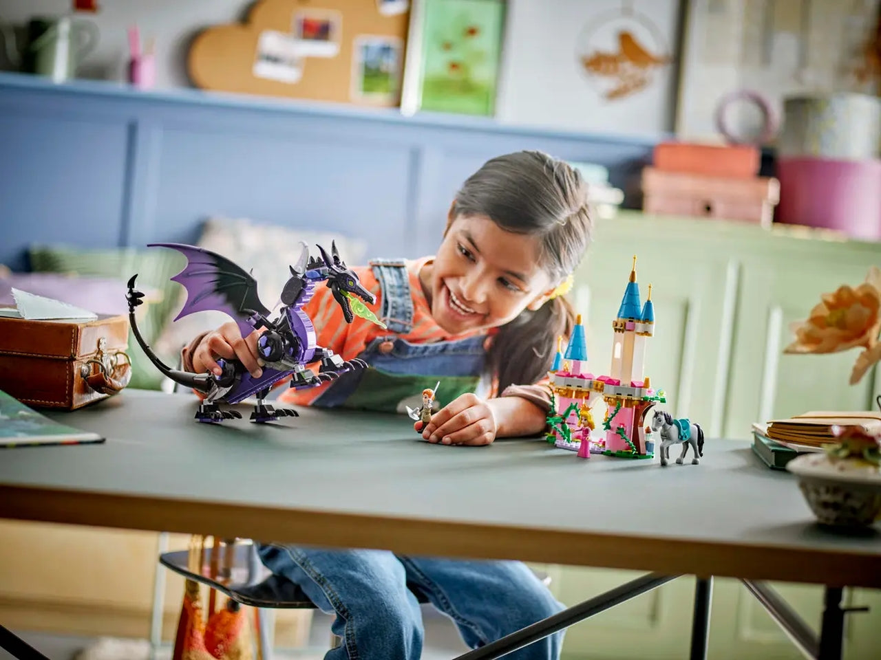 Lego Disney Princess Malefica Drago, set di mattoncini in scatola da 583 pezzi, bella addormentata, per bambine 7+ anni 43240