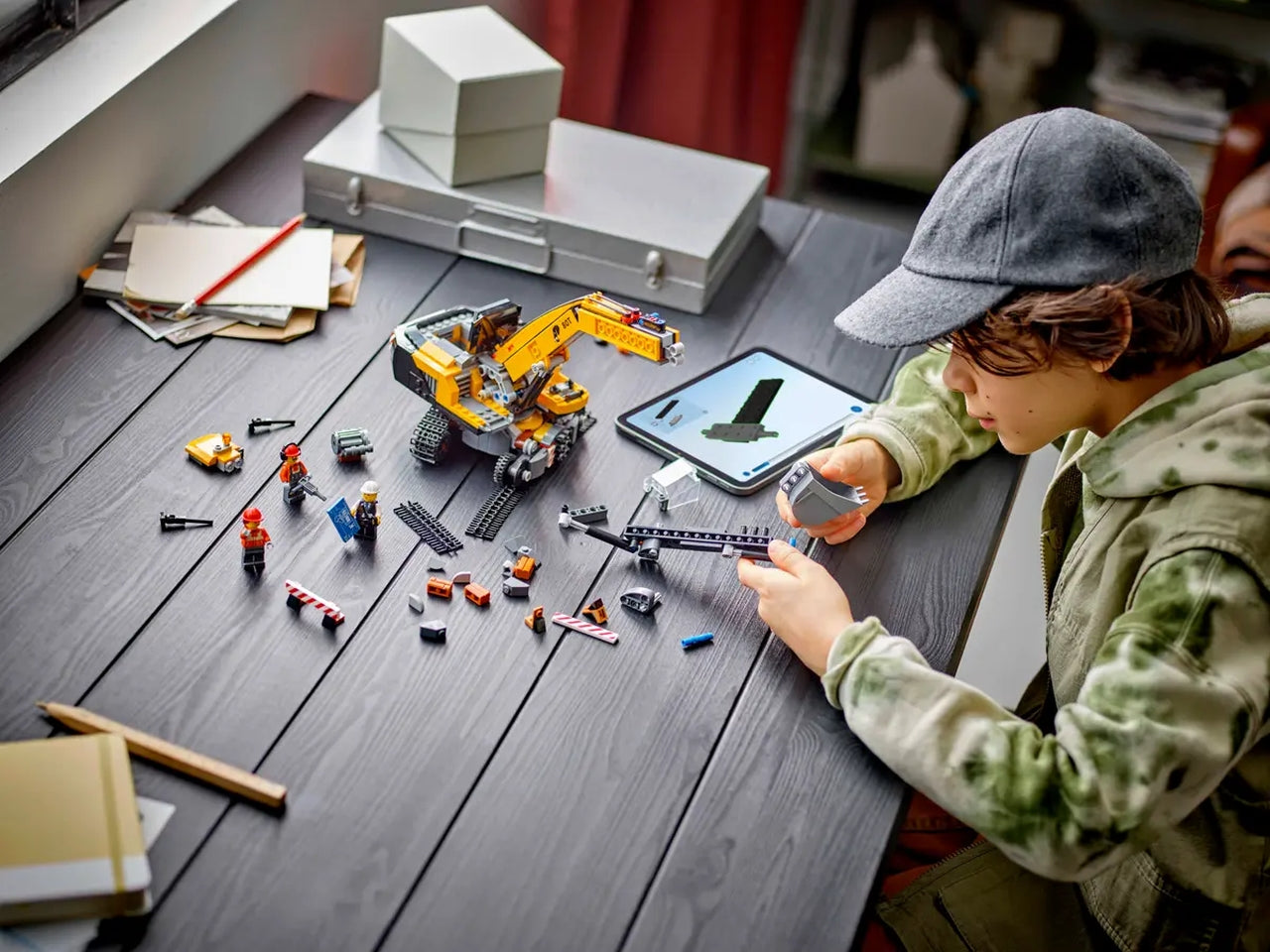 Lego City Big Vehicles Escavatore da cantiere giallo, set di costruzioni in scatola da 633 pezzi, per ragazzo 8+anni 60420