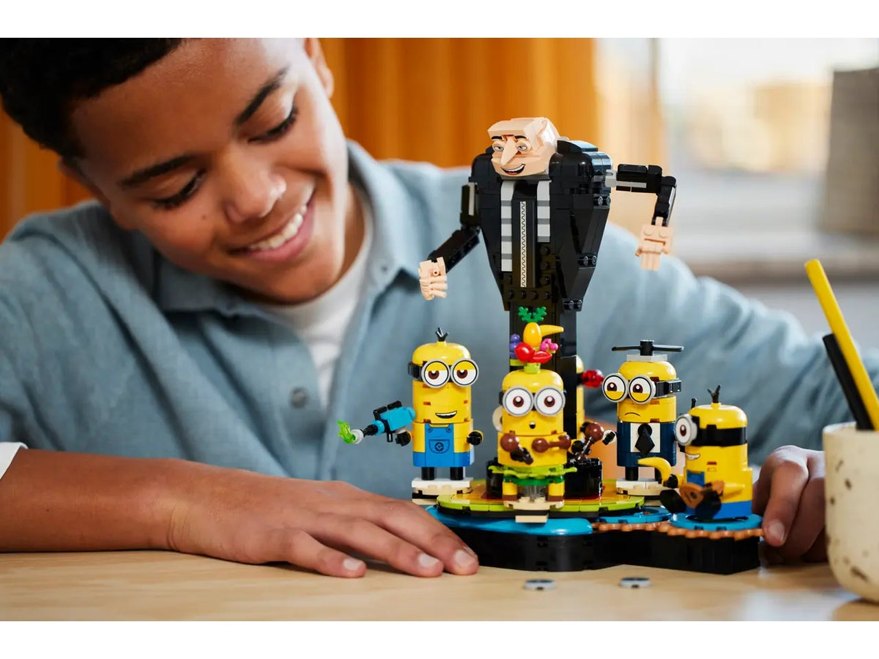 Lego Gru e Minions in mattoncini in scatola da 839 pezzi, 9+ anni, 75582
