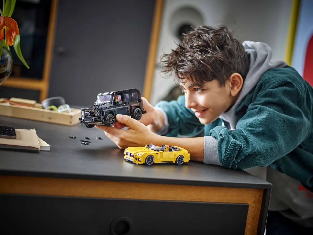 Lego Speed Mercedes-Amg G 63 e Mercedes- Amg G 63, in scatola da 808 pezzi per ragazzi di 10+ anni, 76924