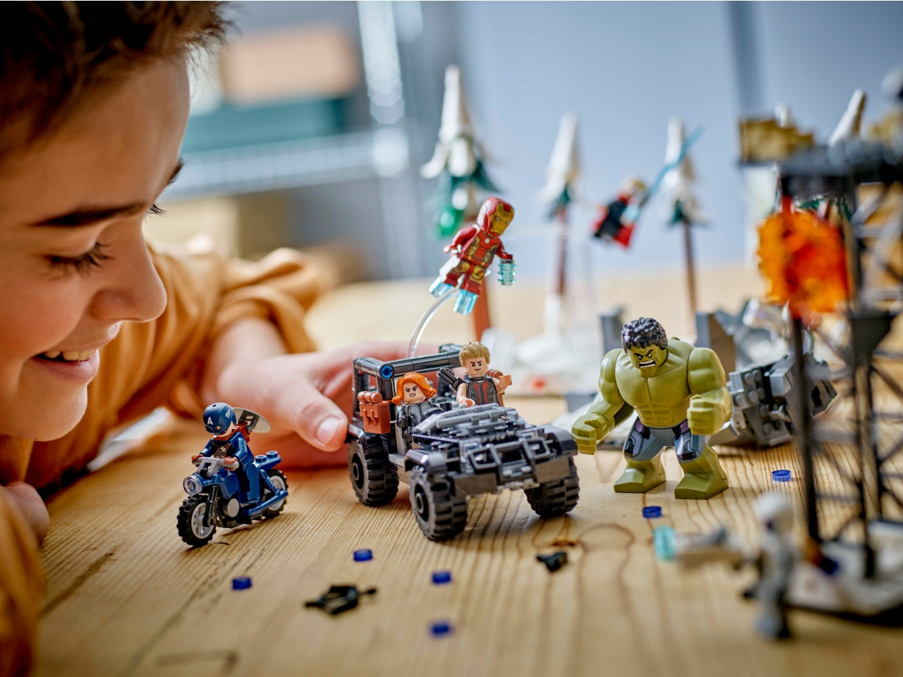 LEGO Marvel - Playset Avengers: questo giocattolo con supereroi costruibili ricrea lâepica battaglia di Avengers: Age of Ultron dei Marvel Studios con una serie di minifigure e caratteristiche autentiche 76291