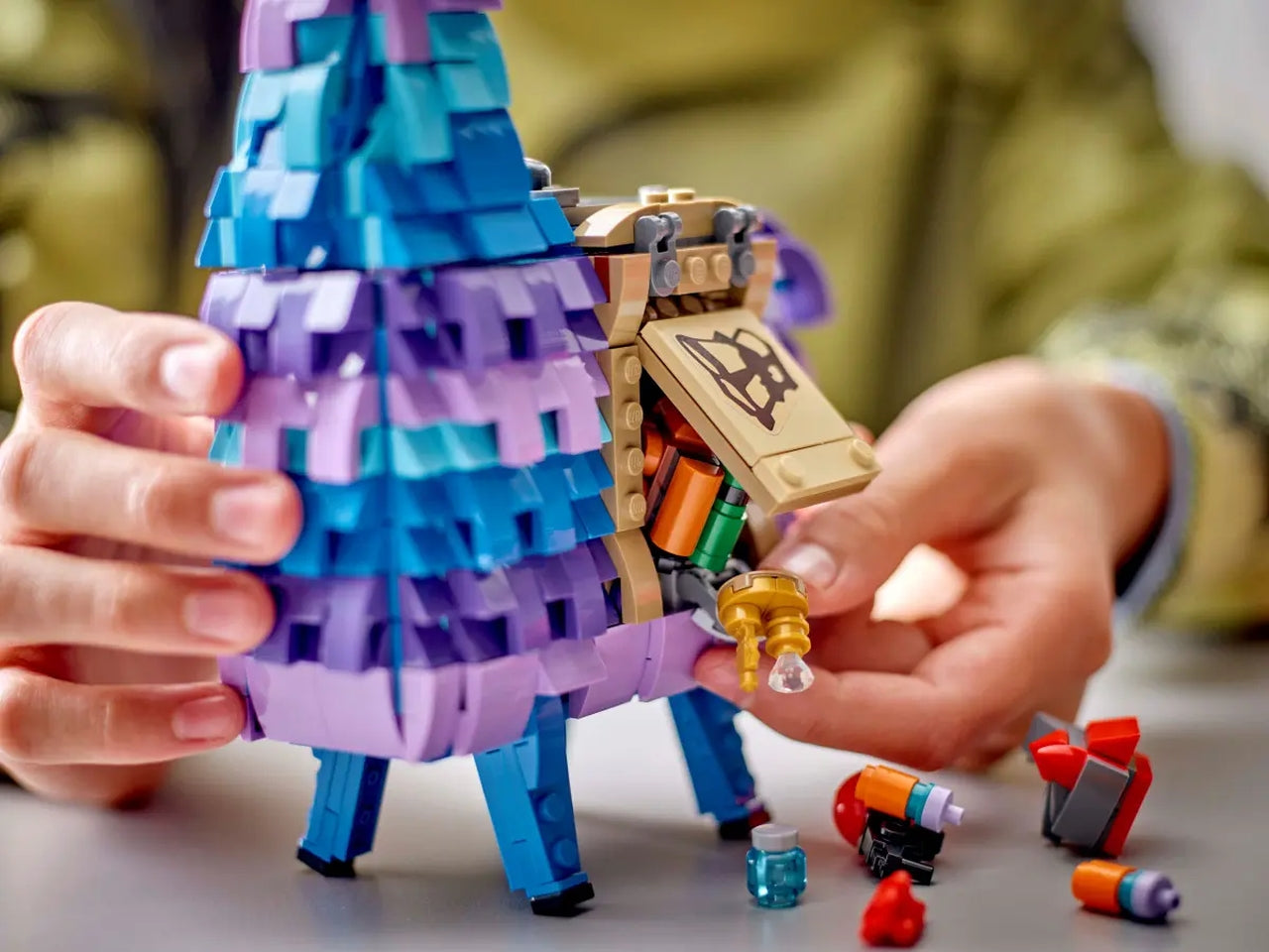 Lego Fortnite lama delle scorte 691 pezzi per etÃ  12+ 77071